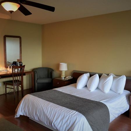 Motel Quatre Saisons Forestville Extérieur photo