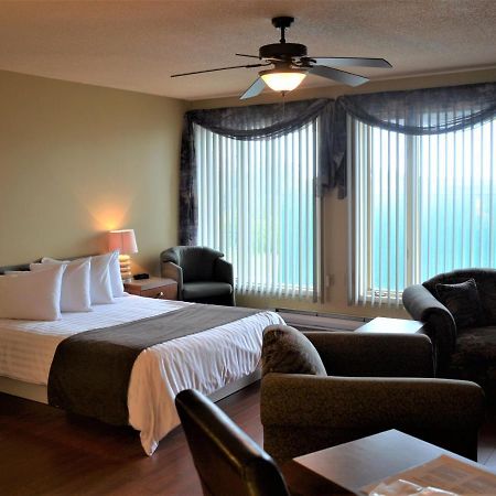 Motel Quatre Saisons Forestville Extérieur photo