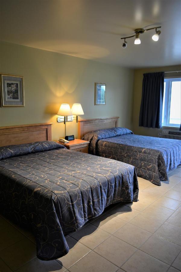 Motel Quatre Saisons Forestville Extérieur photo