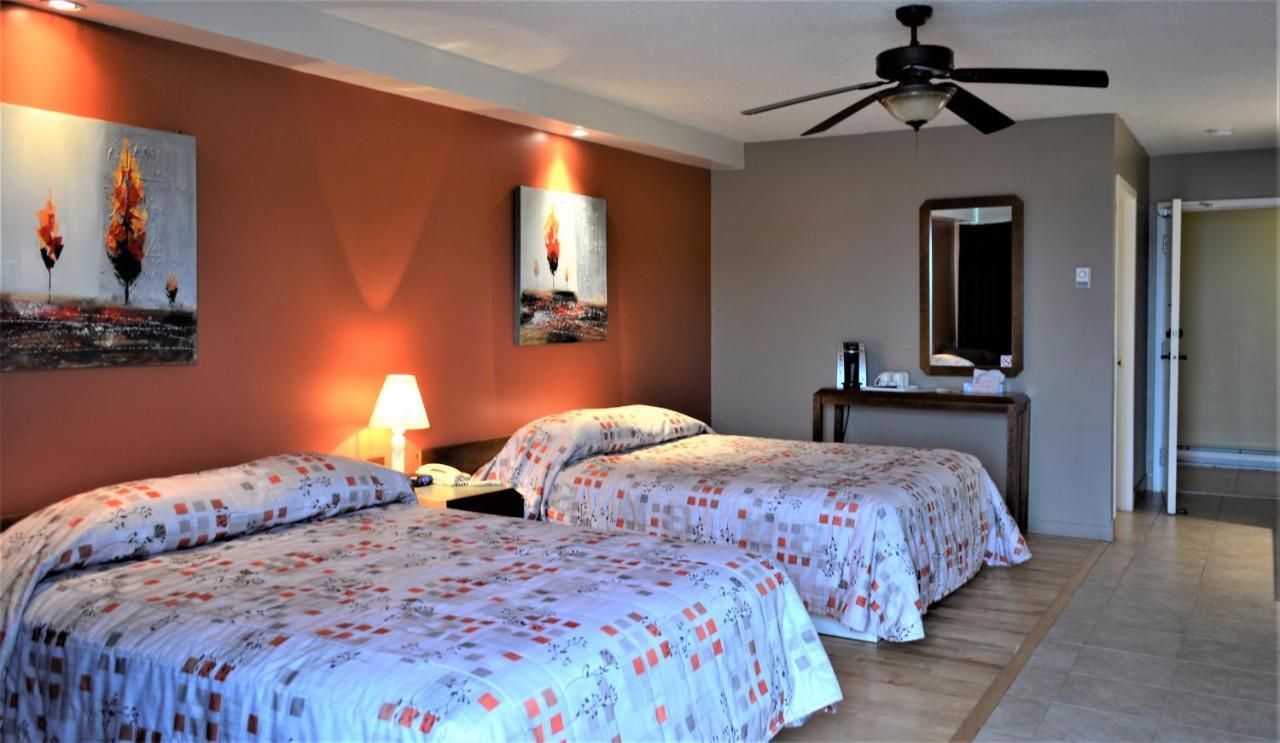 Motel Quatre Saisons Forestville Extérieur photo